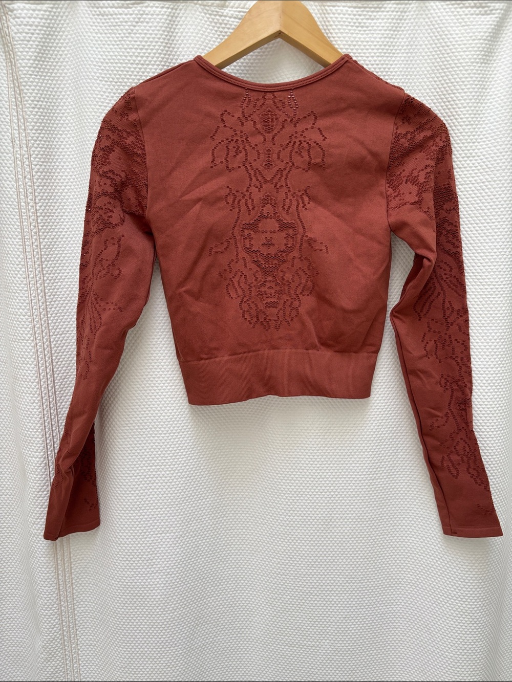 Fabletics Rust Textured Cropped Sweatshirt - Picture 7 of 7